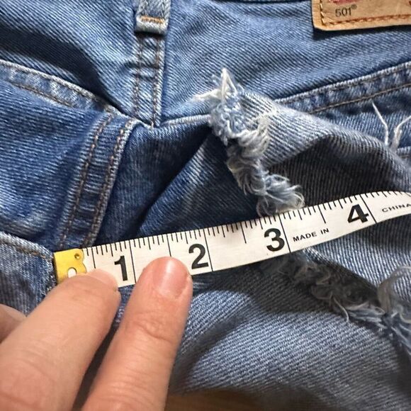 Levi’s 501 shorts buttonfly 24 - Picture 8 of 10